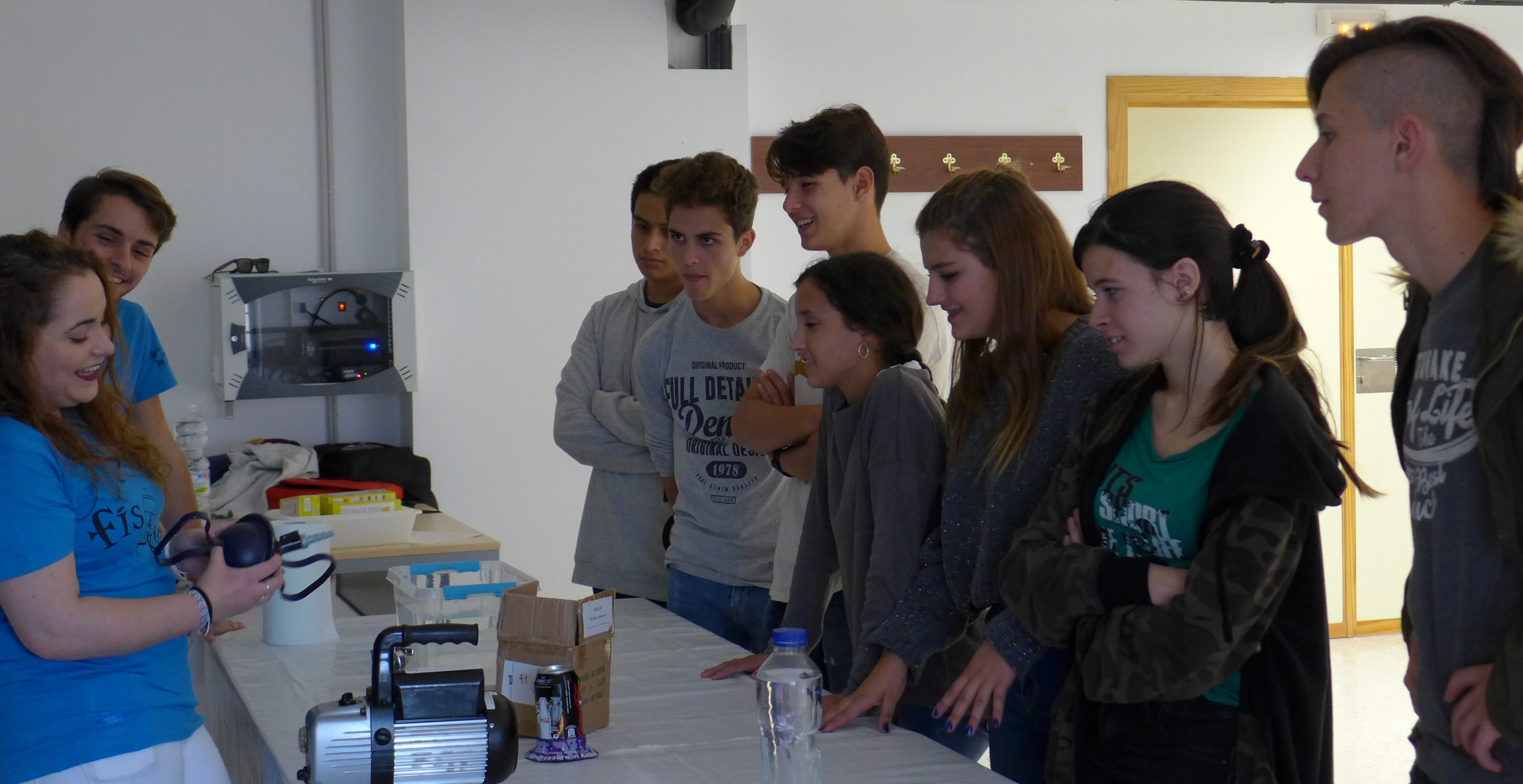 Sesión de la Semana de la Ciencia 2017 para el Colegio San Francisco Javier, de Fuente de Cantos