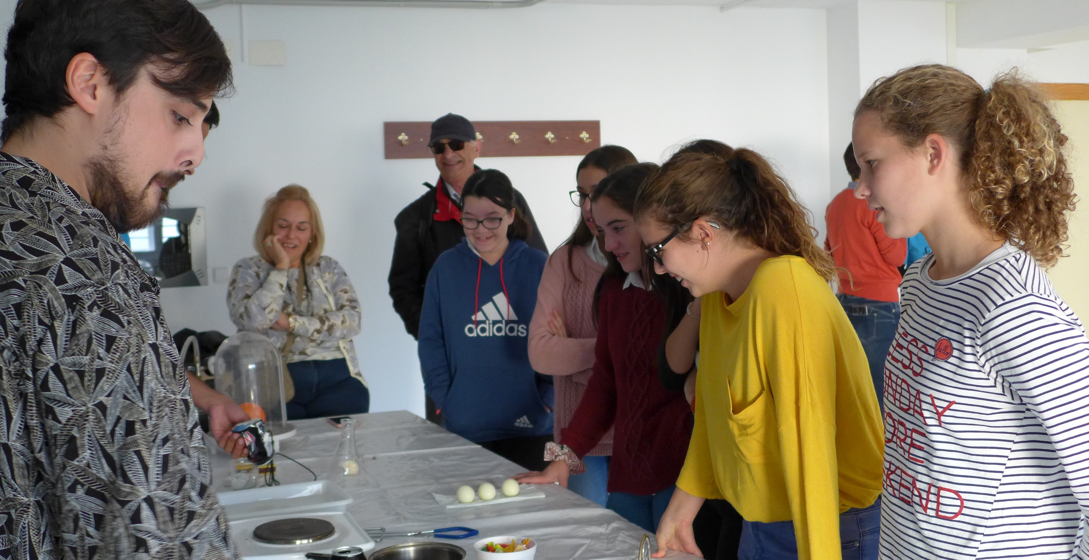 Sesión de la Semana de la Ciencia 2017 para el Colegio San Francisco Javier, de Fuente de Cantos