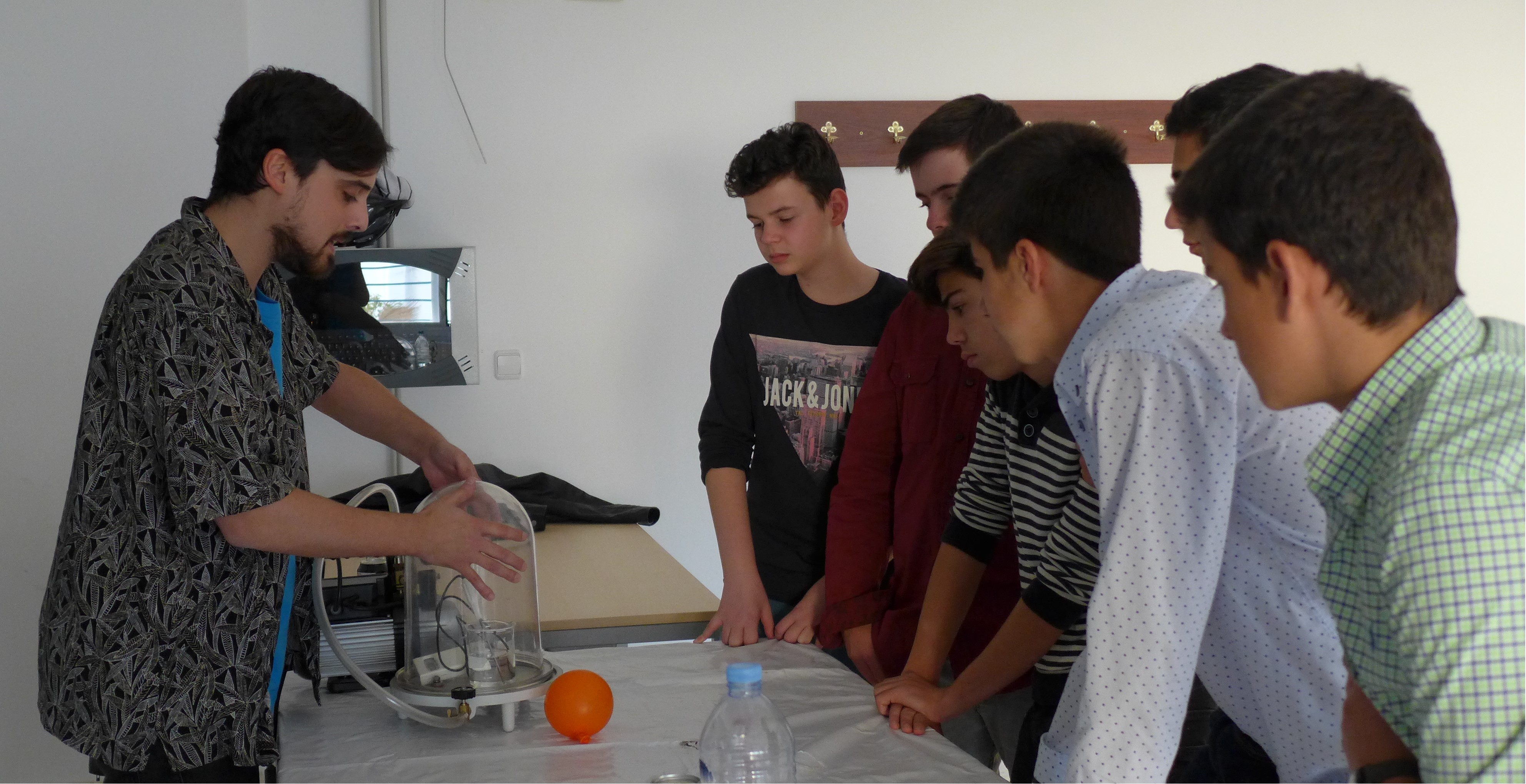 Sesión de la Semana de la Ciencia 2017 para el Colegio San Francisco Javier, de Fuente de Cantos